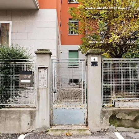 Interno 7, Tra La Fiera Ed Il Centro 2*